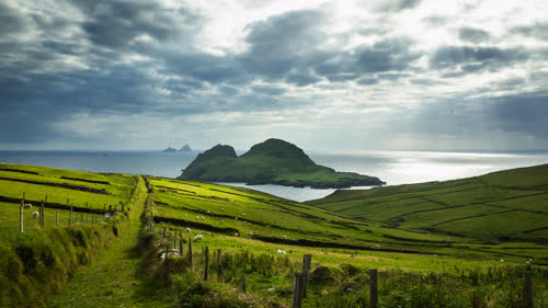 爱尔兰圣菲尼安湾4K风景壁纸