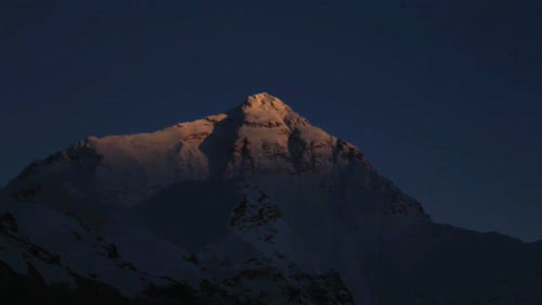 日照金山（珠穆朗玛峰）